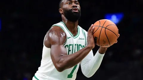 C罗双响助力葡萄牙4-0横扫瑞士，欧国联小组赛第二轮高潮迭起